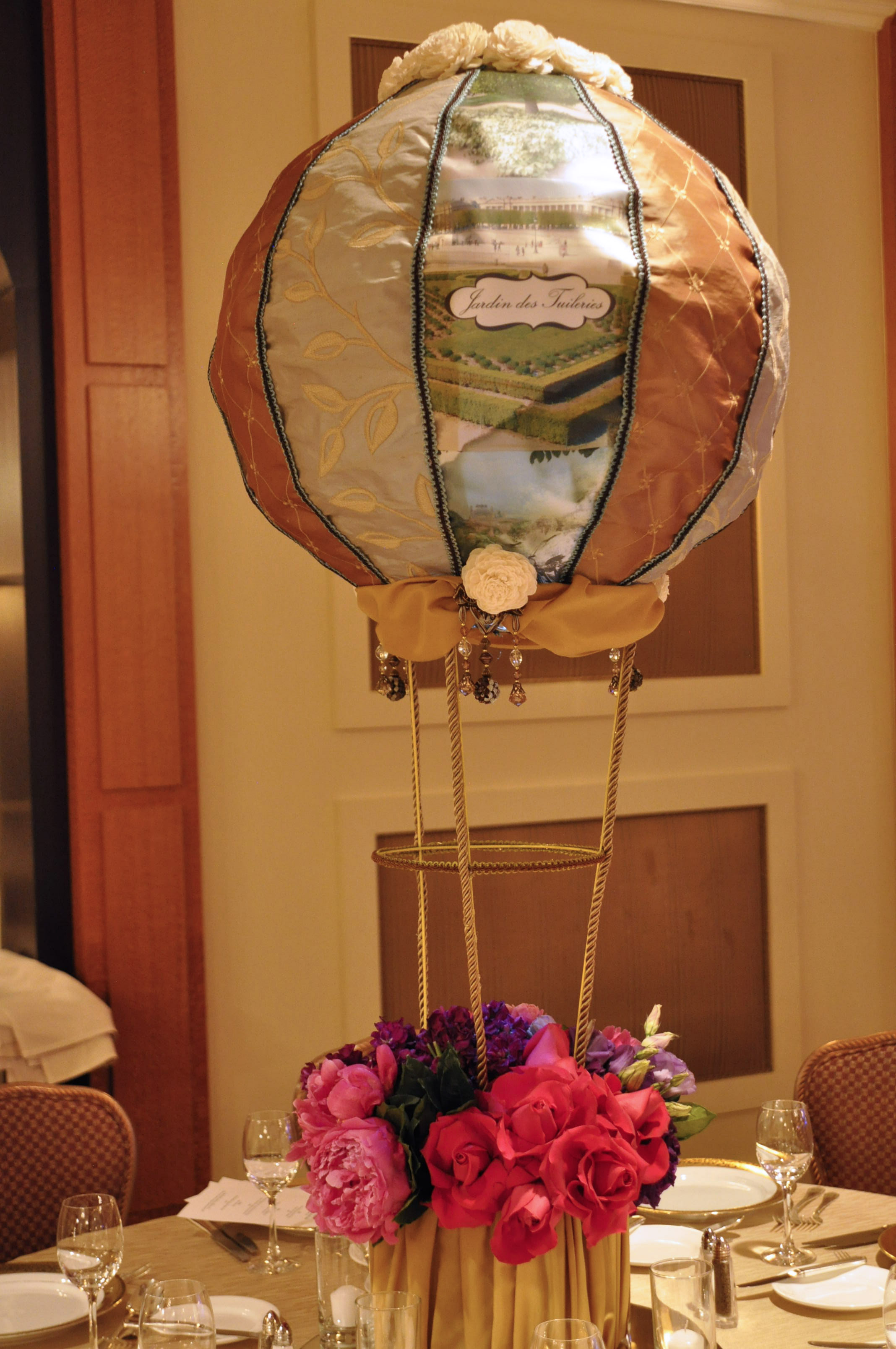 hot-air-balloon-centerpieces-jonathan-fong-style