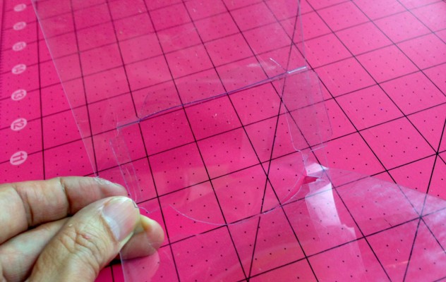 The Sizzix Pop 'n Cuts mechanism is practically invisible using clear plastic.