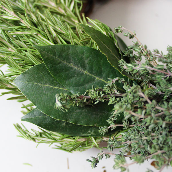 How to Make an Herb Wreath – Jonathan Fong Style