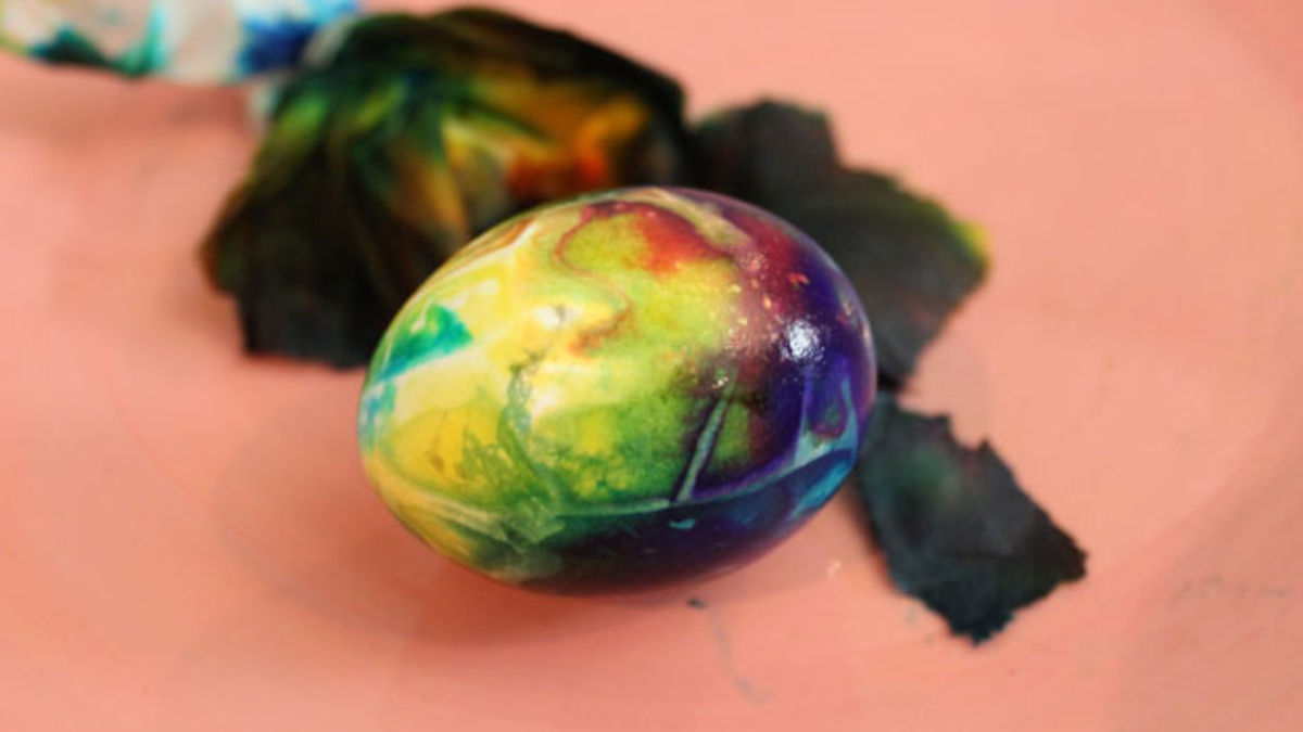 tie dye eggs